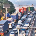 Lonavala Traffic Department and Toll Naka Fail to manage Traffic. lonavala