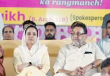 NCP leaders Nawab Malik, Sana Malik Shaikh visit Siddhivinayak Temple. nawab and sana malik