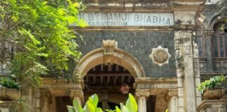 Justice for Firdosh and Sana, Parsi Panchayat trying to vacant them illegally #news #facts #mumbai sanitorium
